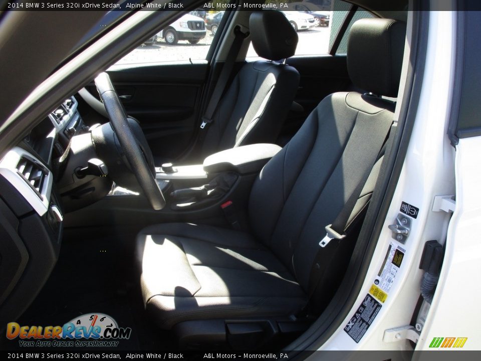 2014 BMW 3 Series 320i xDrive Sedan Alpine White / Black Photo #13