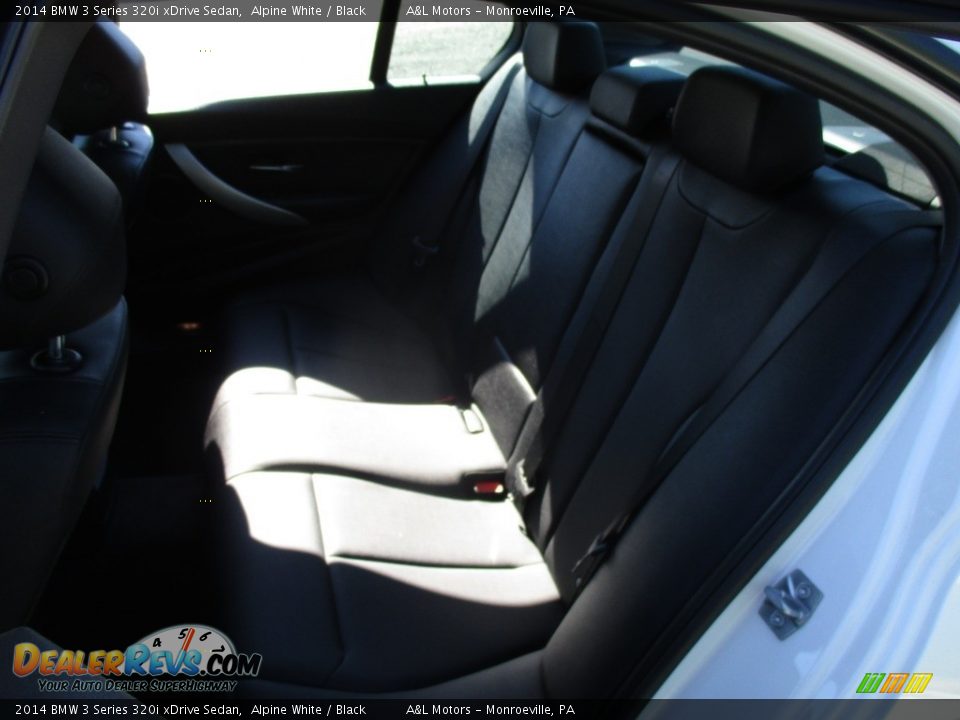 2014 BMW 3 Series 320i xDrive Sedan Alpine White / Black Photo #14