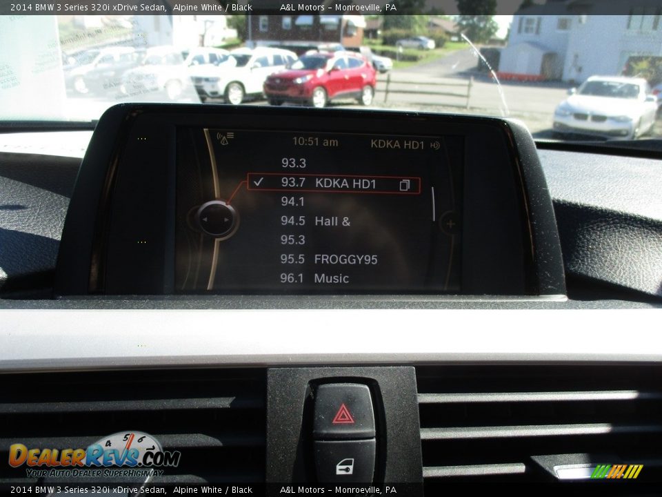 2014 BMW 3 Series 320i xDrive Sedan Alpine White / Black Photo #17