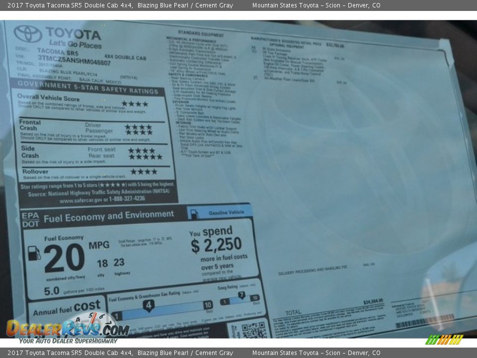 2017 Toyota Tacoma SR5 Double Cab 4x4 Blazing Blue Pearl / Cement Gray Photo #10