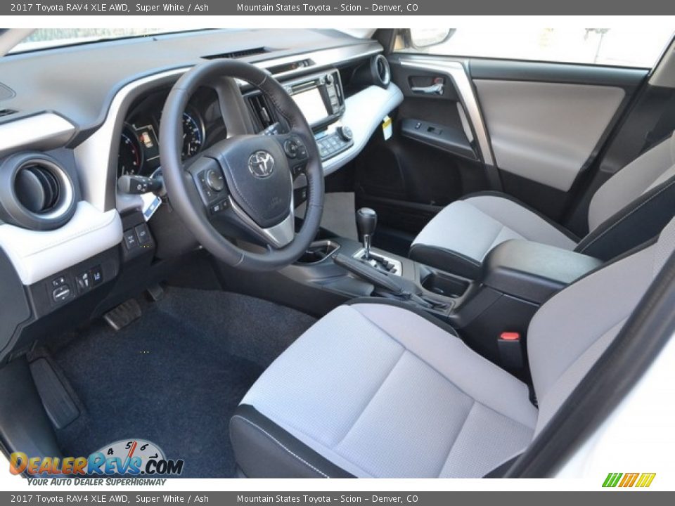 Ash Interior - 2017 Toyota RAV4 XLE AWD Photo #5