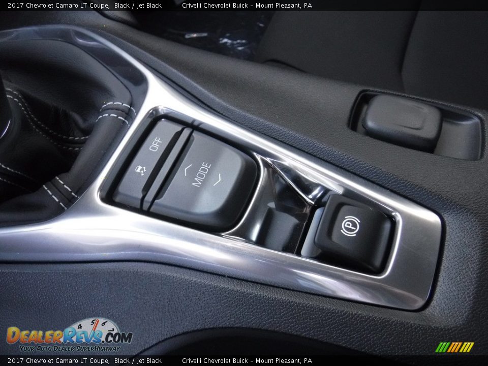Controls of 2017 Chevrolet Camaro LT Coupe Photo #19
