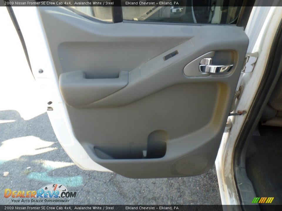2009 Nissan Frontier SE Crew Cab 4x4 Avalanche White / Steel Photo #26