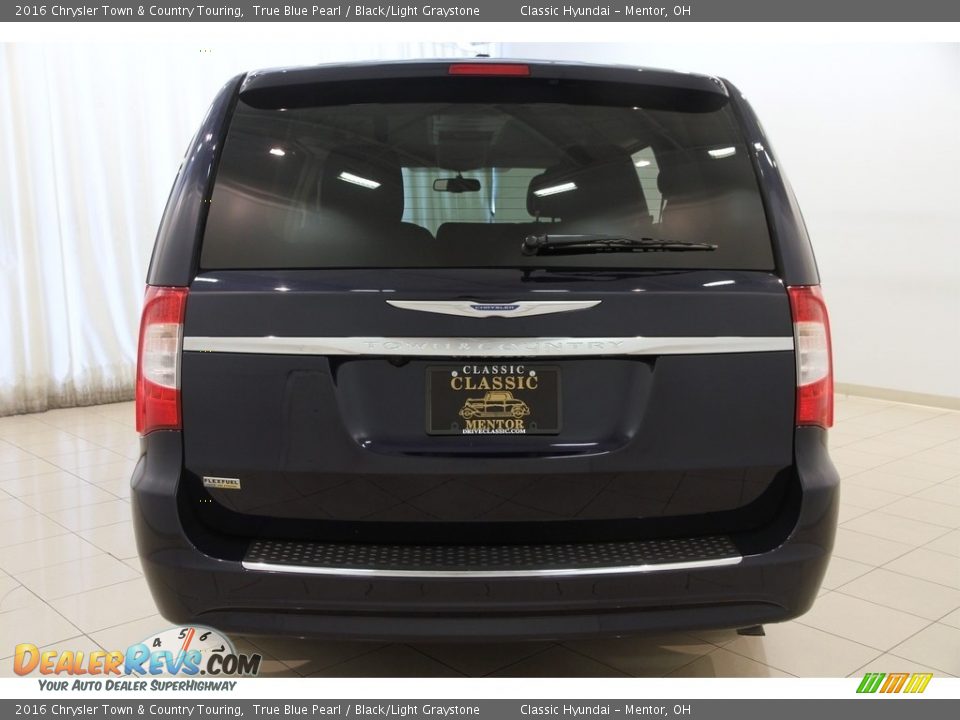 2016 Chrysler Town & Country Touring True Blue Pearl / Black/Light Graystone Photo #16