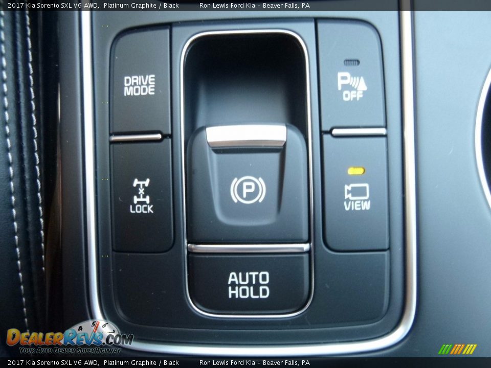Controls of 2017 Kia Sorento SXL V6 AWD Photo #18