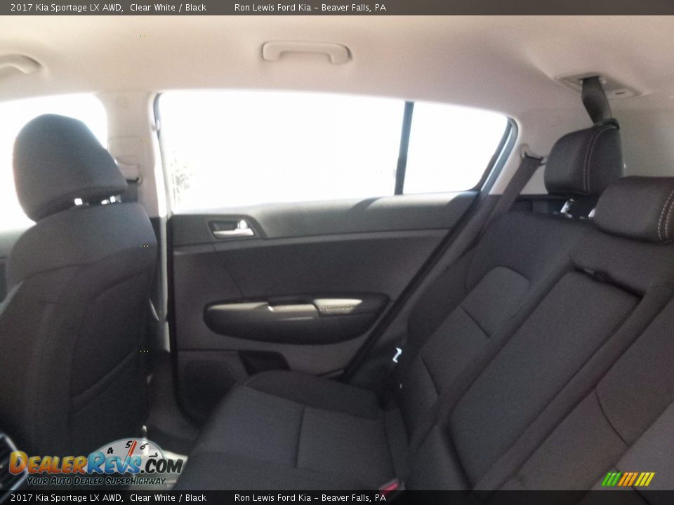 2017 Kia Sportage LX AWD Clear White / Black Photo #12