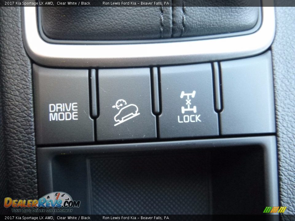 2017 Kia Sportage LX AWD Clear White / Black Photo #17