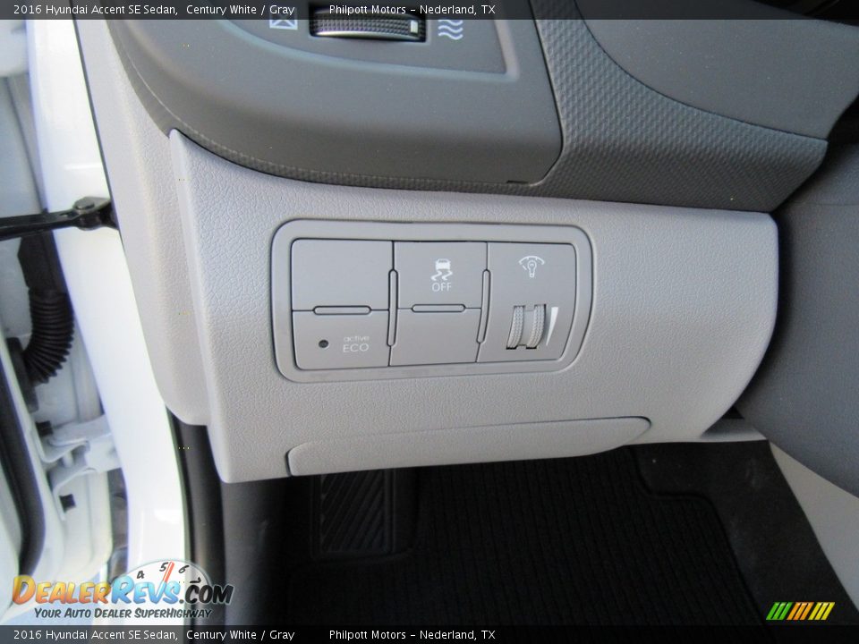 2016 Hyundai Accent SE Sedan Century White / Gray Photo #30