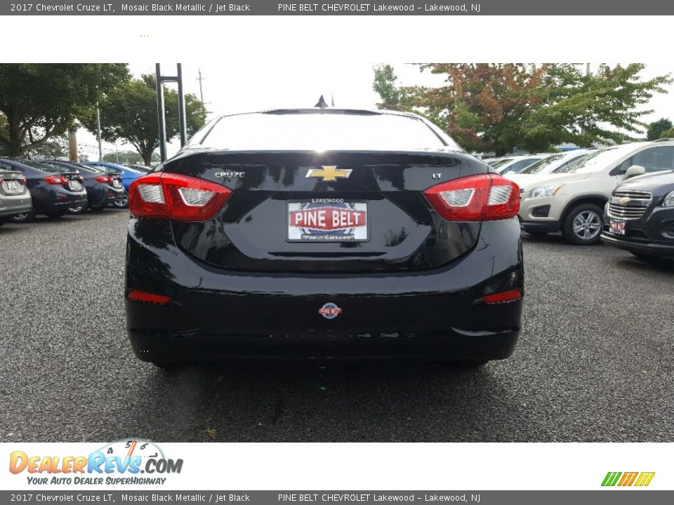 2017 Chevrolet Cruze LT Mosaic Black Metallic / Jet Black Photo #5