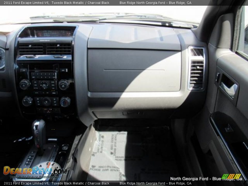 2011 Ford Escape Limited V6 Tuxedo Black Metallic / Charcoal Black Photo #17