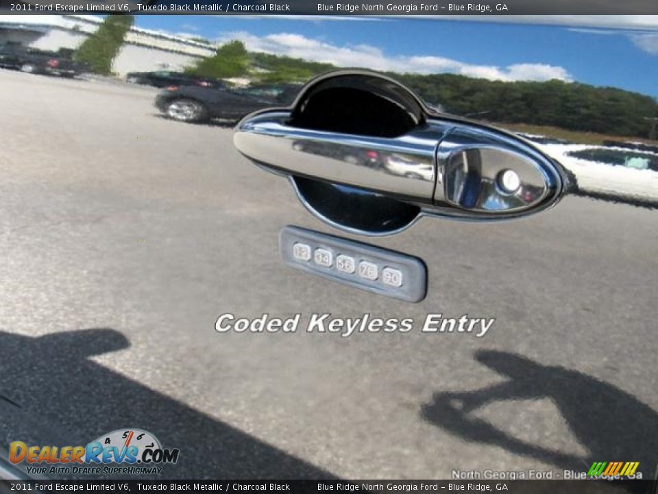 2011 Ford Escape Limited V6 Tuxedo Black Metallic / Charcoal Black Photo #25