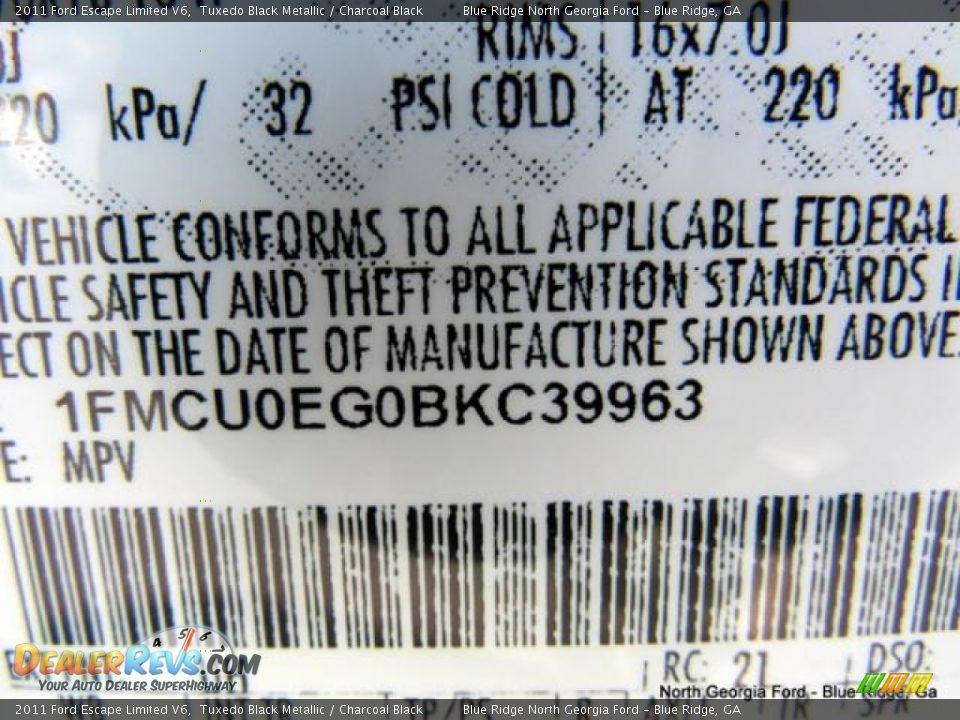 2011 Ford Escape Limited V6 Tuxedo Black Metallic / Charcoal Black Photo #26