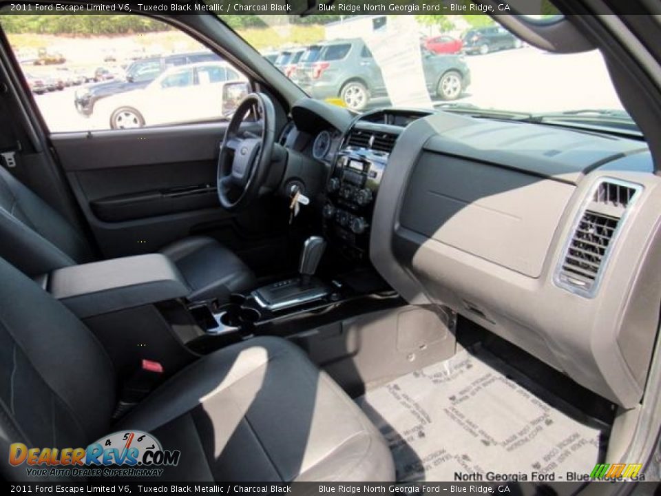 2011 Ford Escape Limited V6 Tuxedo Black Metallic / Charcoal Black Photo #29
