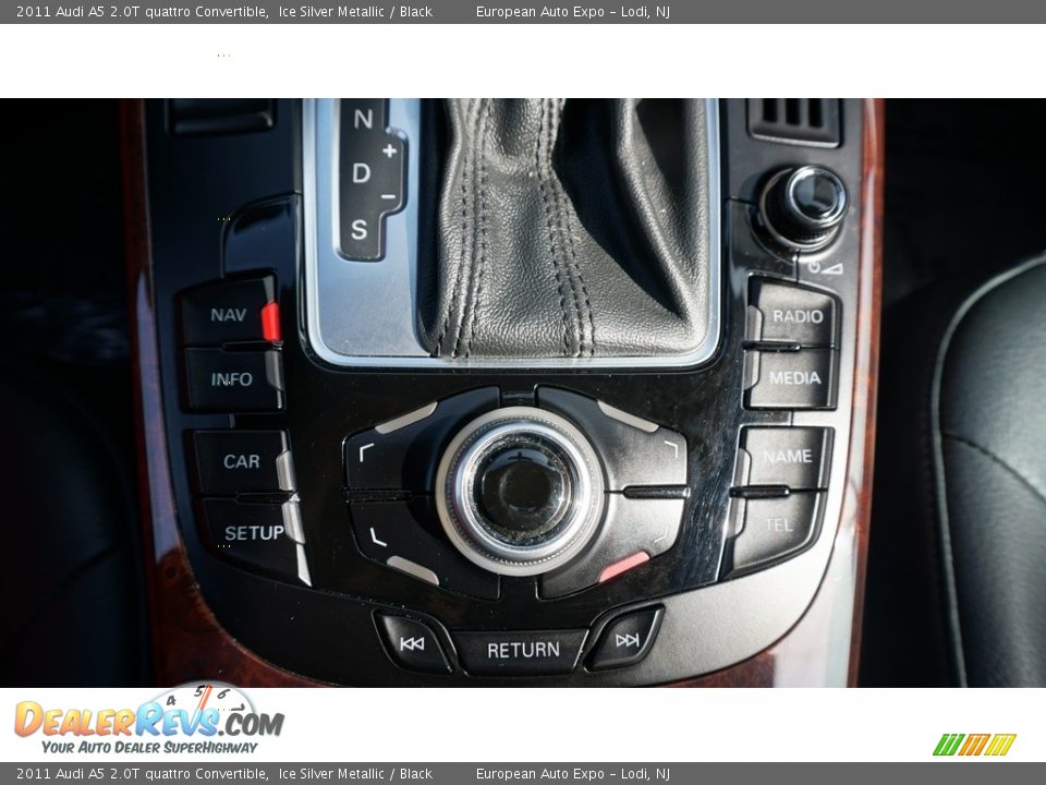 2011 Audi A5 2.0T quattro Convertible Ice Silver Metallic / Black Photo #28
