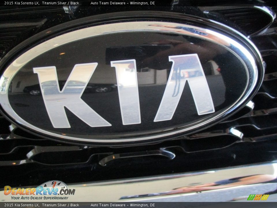 2015 Kia Sorento LX Titanium Silver / Black Photo #18
