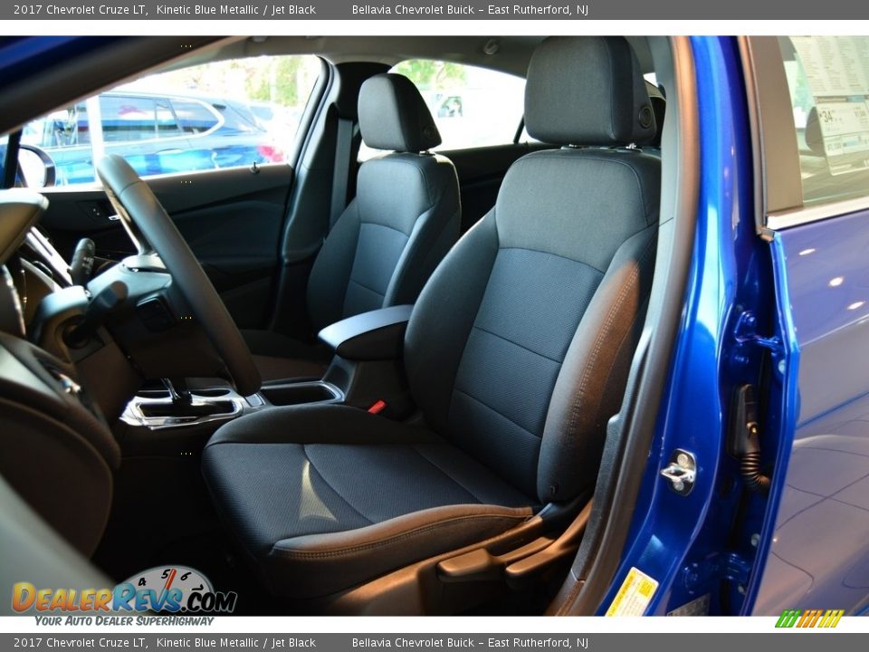 2017 Chevrolet Cruze LT Kinetic Blue Metallic / Jet Black Photo #8