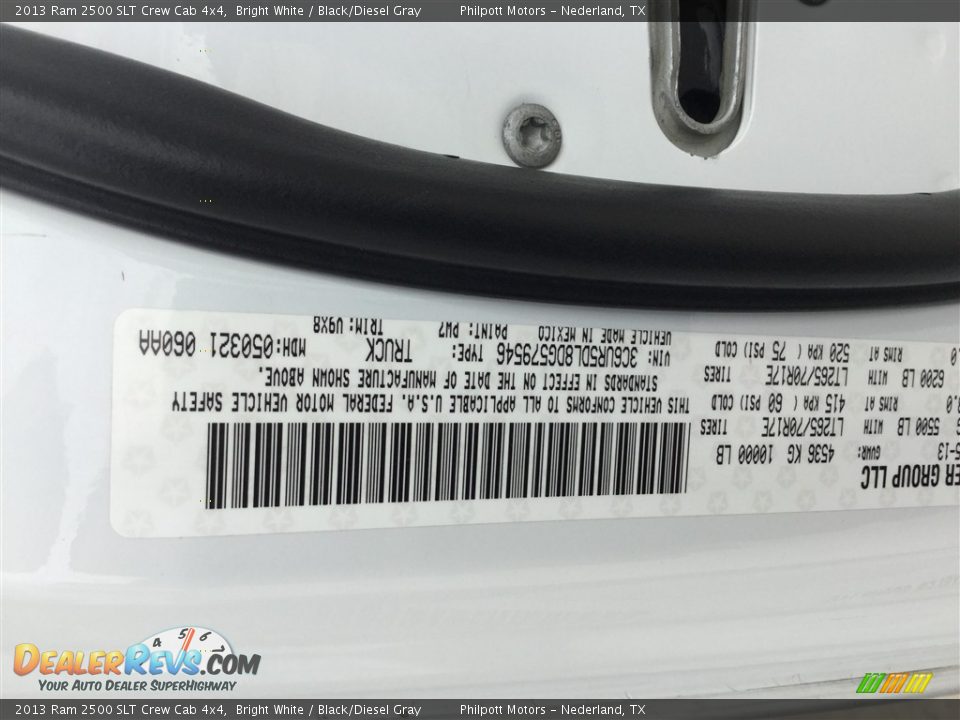 2013 Ram 2500 SLT Crew Cab 4x4 Bright White / Black/Diesel Gray Photo #6