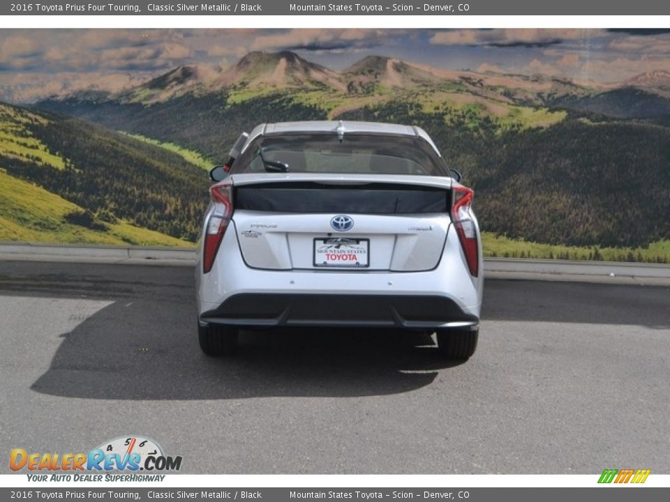 2016 Toyota Prius Four Touring Classic Silver Metallic / Black Photo #4