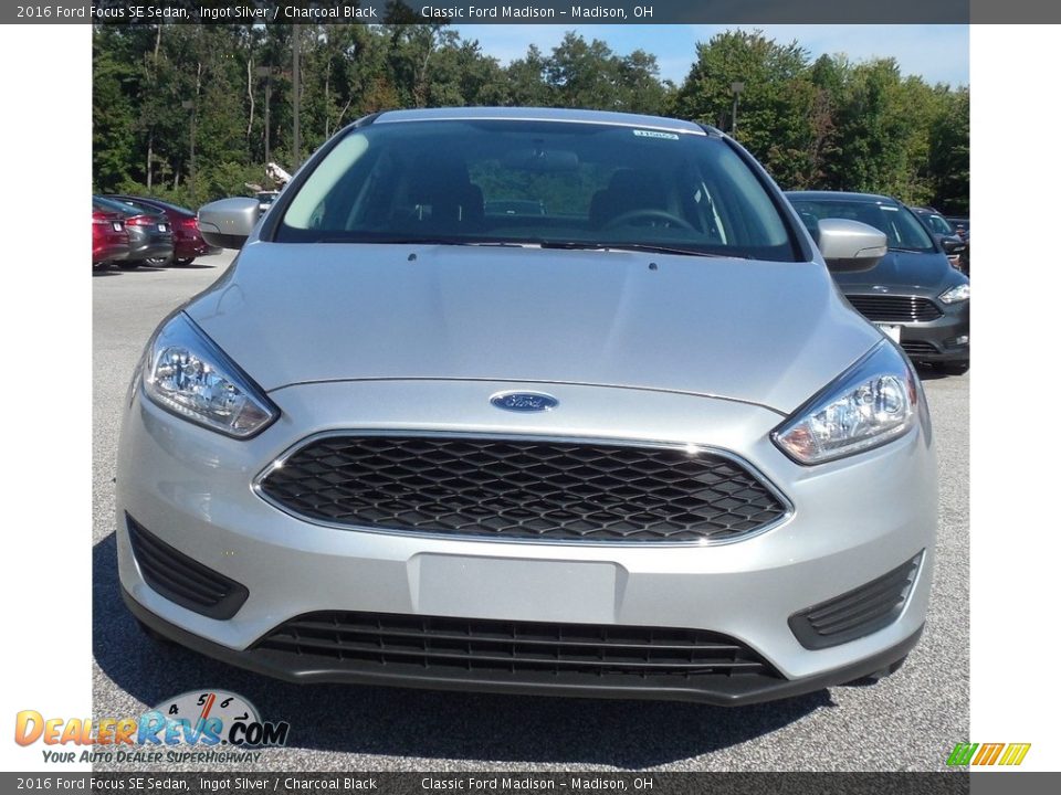 2016 Ford Focus SE Sedan Ingot Silver / Charcoal Black Photo #2
