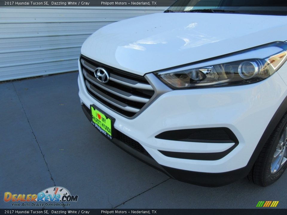 2017 Hyundai Tucson SE Dazzling White / Gray Photo #10