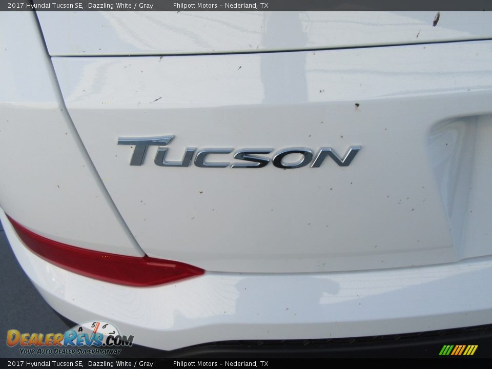 2017 Hyundai Tucson SE Dazzling White / Gray Photo #13