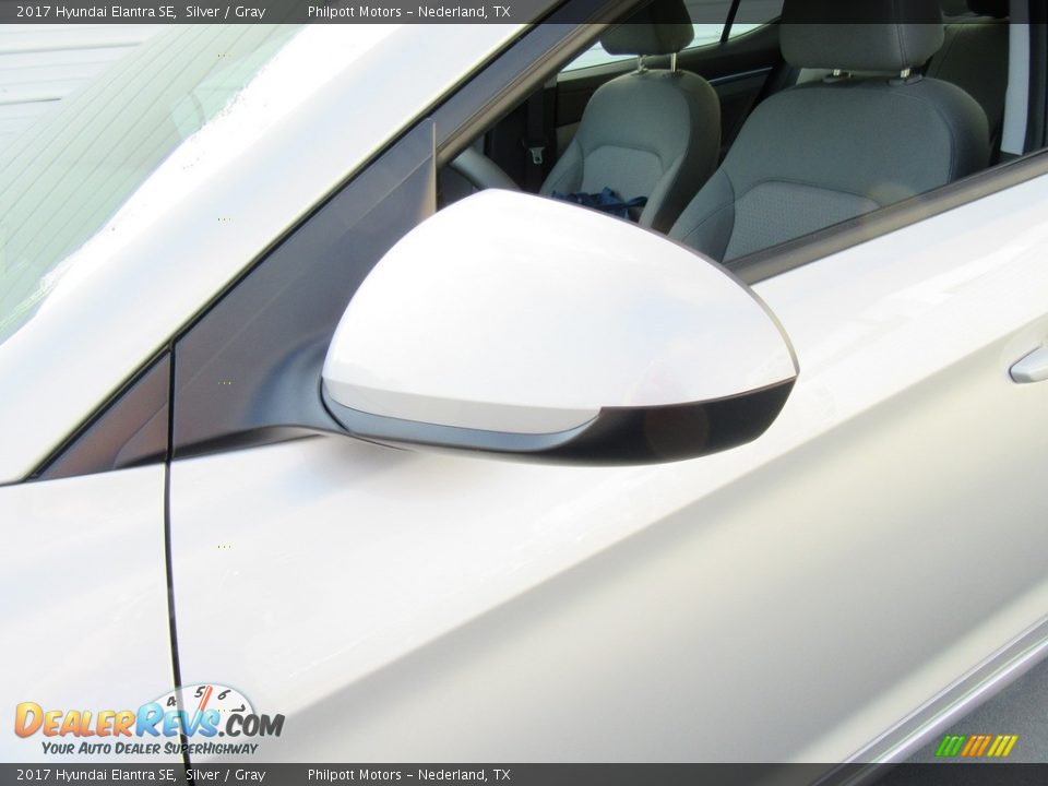 2017 Hyundai Elantra SE Silver / Gray Photo #12