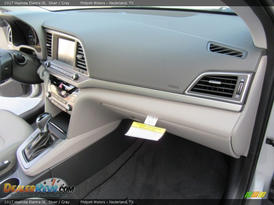 2017 Hyundai Elantra SE Silver / Gray Photo #16