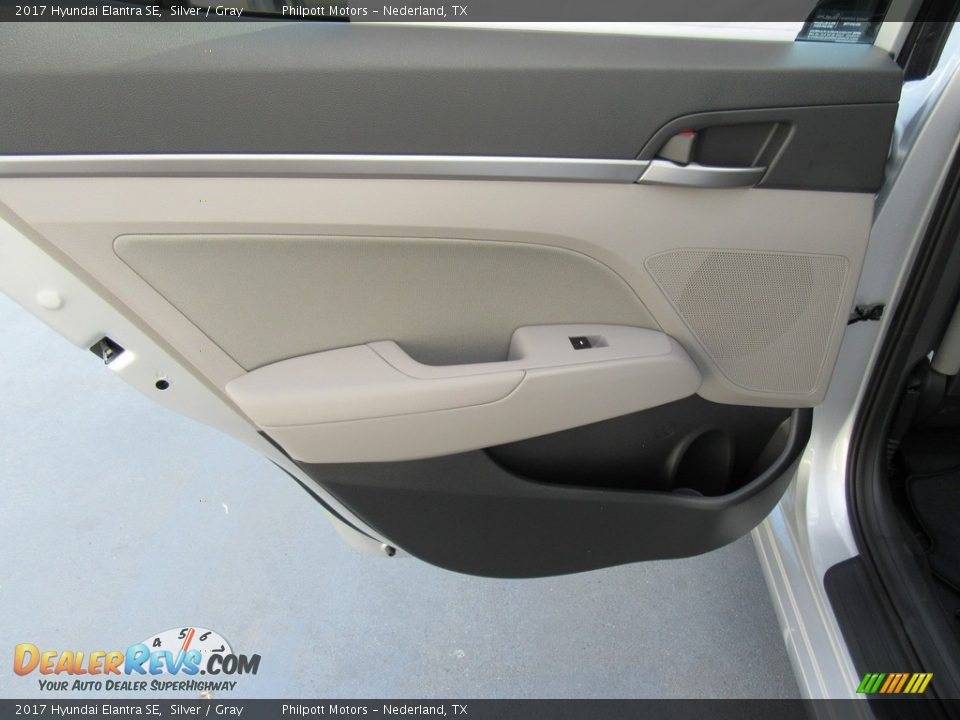 2017 Hyundai Elantra SE Silver / Gray Photo #17