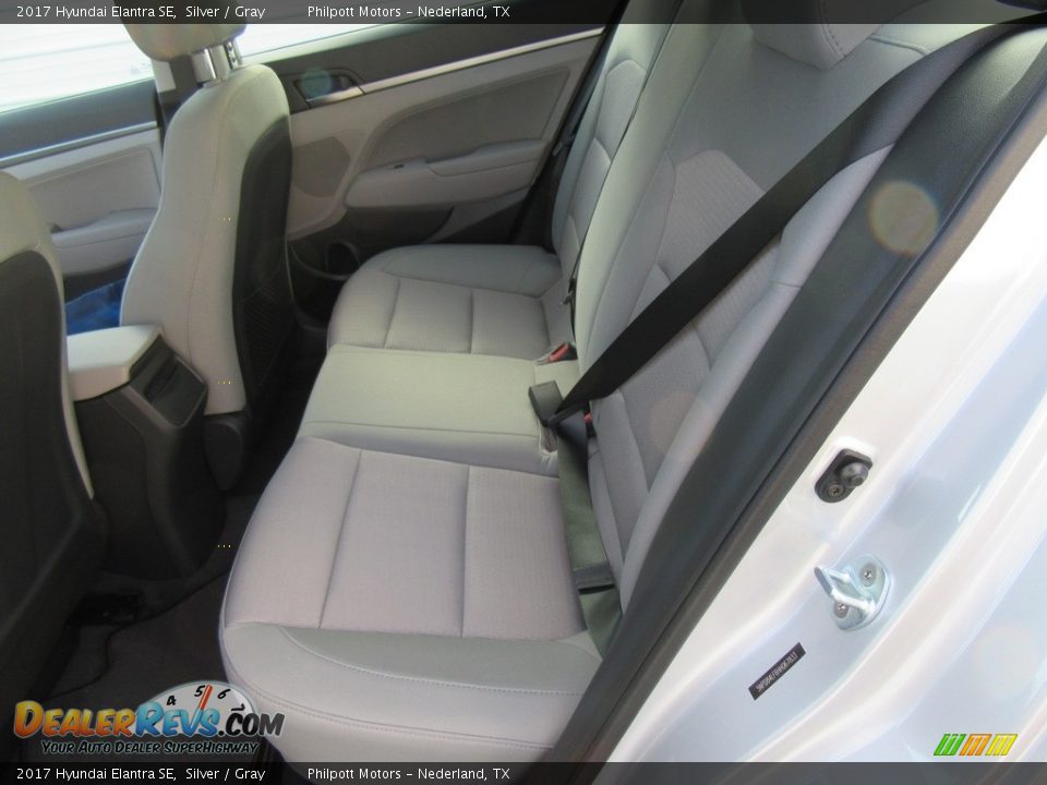 2017 Hyundai Elantra SE Silver / Gray Photo #18