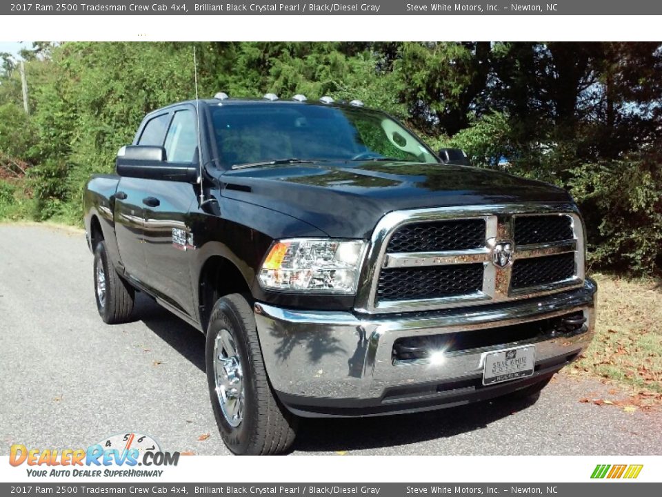 2017 Ram 2500 Tradesman Crew Cab 4x4 Brilliant Black Crystal Pearl / Black/Diesel Gray Photo #4