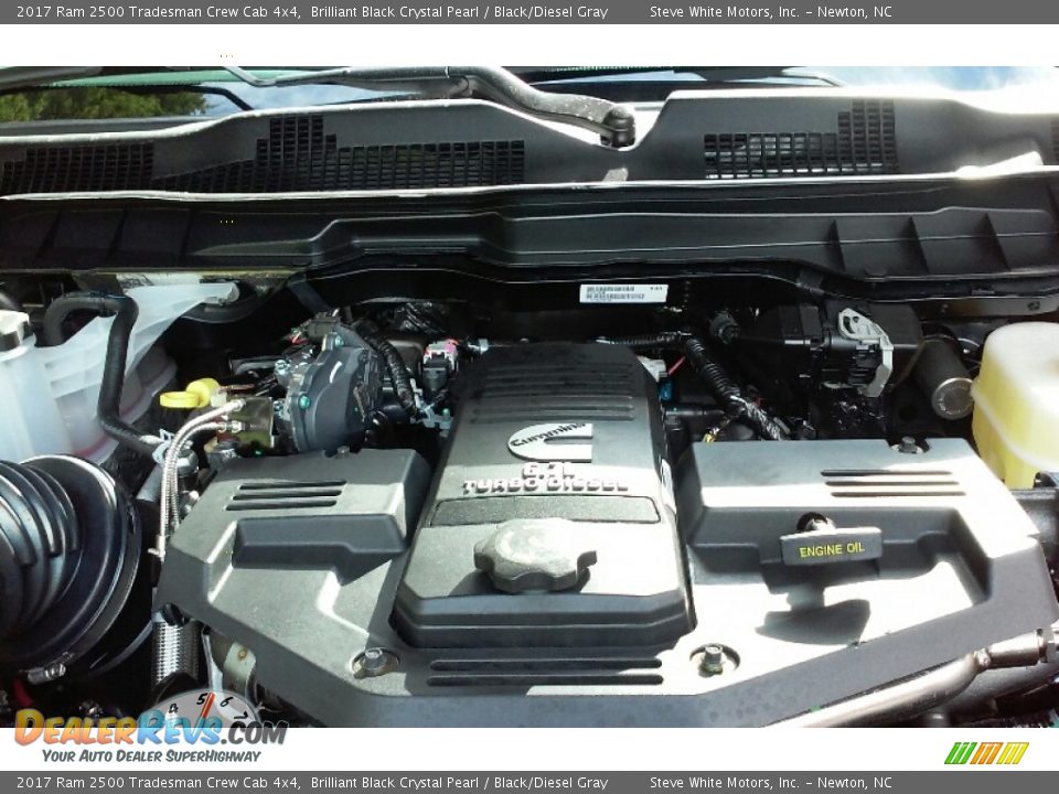 2017 Ram 2500 Tradesman Crew Cab 4x4 Brilliant Black Crystal Pearl / Black/Diesel Gray Photo #8