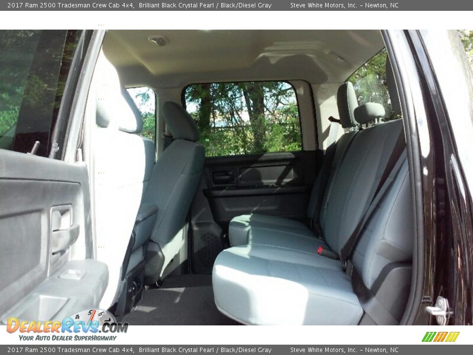 2017 Ram 2500 Tradesman Crew Cab 4x4 Brilliant Black Crystal Pearl / Black/Diesel Gray Photo #10