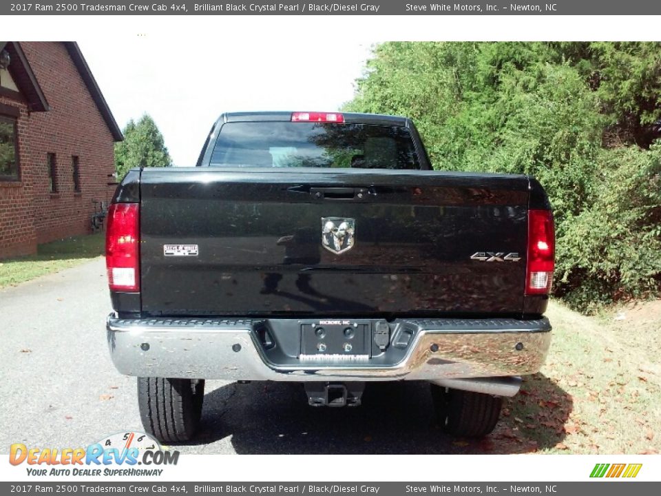 2017 Ram 2500 Tradesman Crew Cab 4x4 Brilliant Black Crystal Pearl / Black/Diesel Gray Photo #12