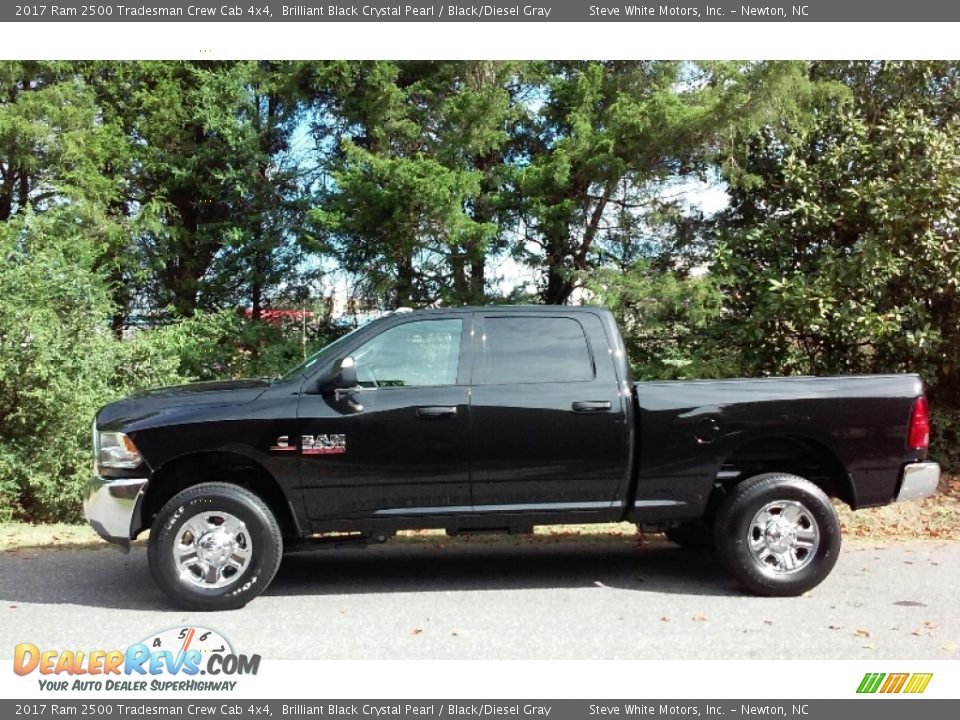 2017 Ram 2500 Tradesman Crew Cab 4x4 Brilliant Black Crystal Pearl / Black/Diesel Gray Photo #17