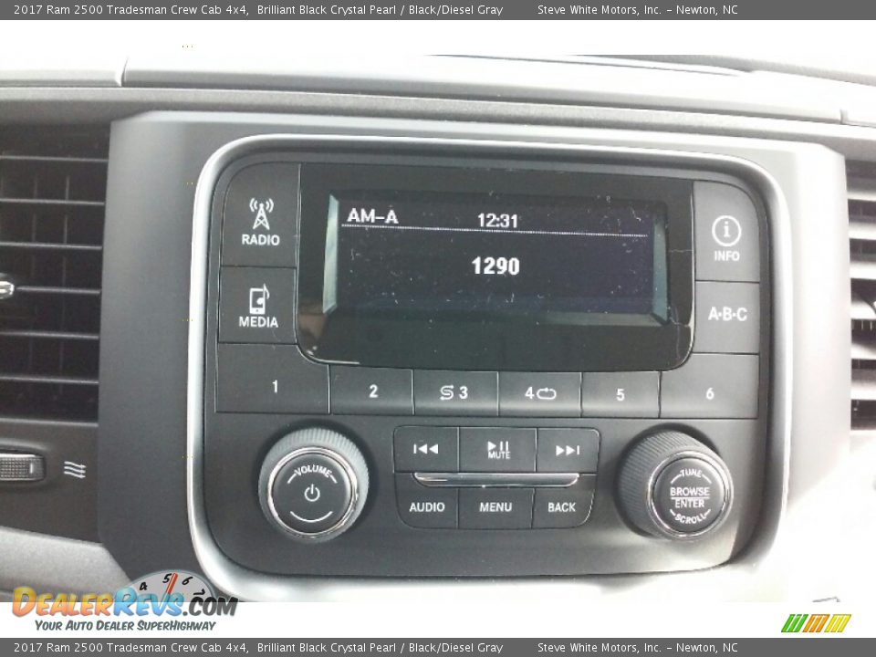 2017 Ram 2500 Tradesman Crew Cab 4x4 Brilliant Black Crystal Pearl / Black/Diesel Gray Photo #21