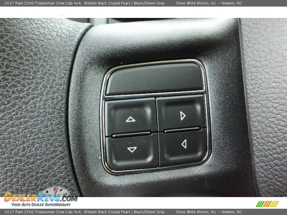 2017 Ram 2500 Tradesman Crew Cab 4x4 Brilliant Black Crystal Pearl / Black/Diesel Gray Photo #23