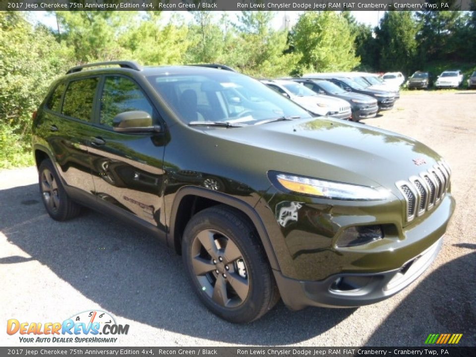 Front 3/4 View of 2017 Jeep Cherokee 75th Anniversary Edition 4x4 Photo #12