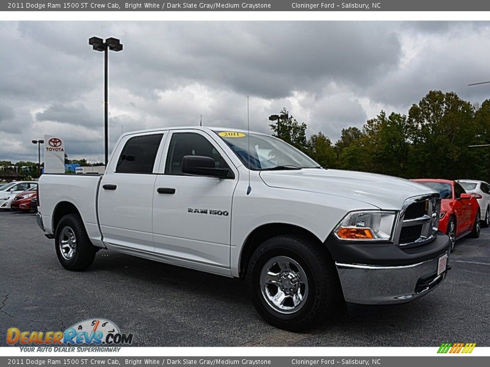 2011 Dodge Ram 1500 ST Crew Cab Bright White / Dark Slate Gray/Medium Graystone Photo #1