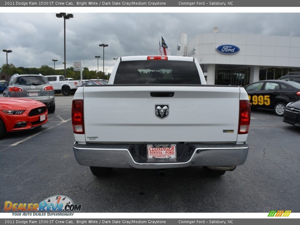 2011 Dodge Ram 1500 ST Crew Cab Bright White / Dark Slate Gray/Medium Graystone Photo #4