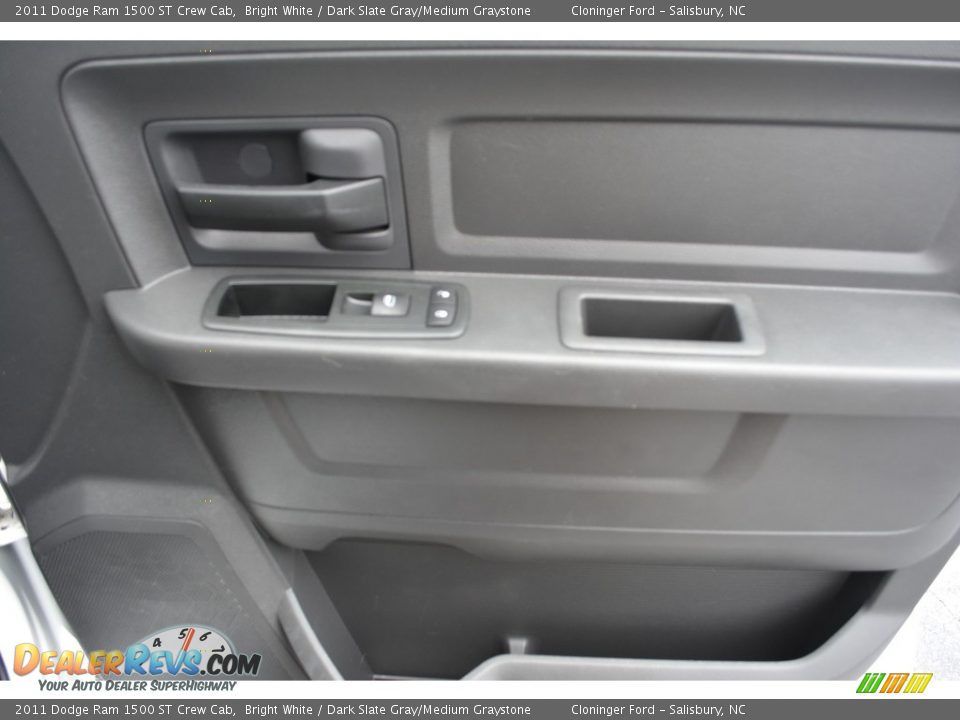 2011 Dodge Ram 1500 ST Crew Cab Bright White / Dark Slate Gray/Medium Graystone Photo #15