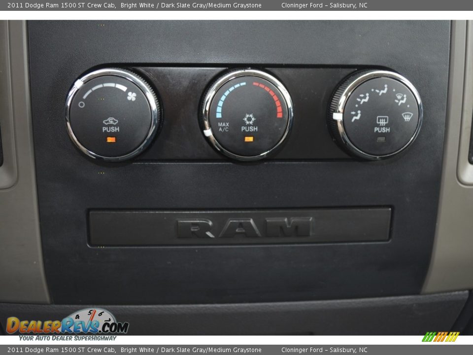 2011 Dodge Ram 1500 ST Crew Cab Bright White / Dark Slate Gray/Medium Graystone Photo #18