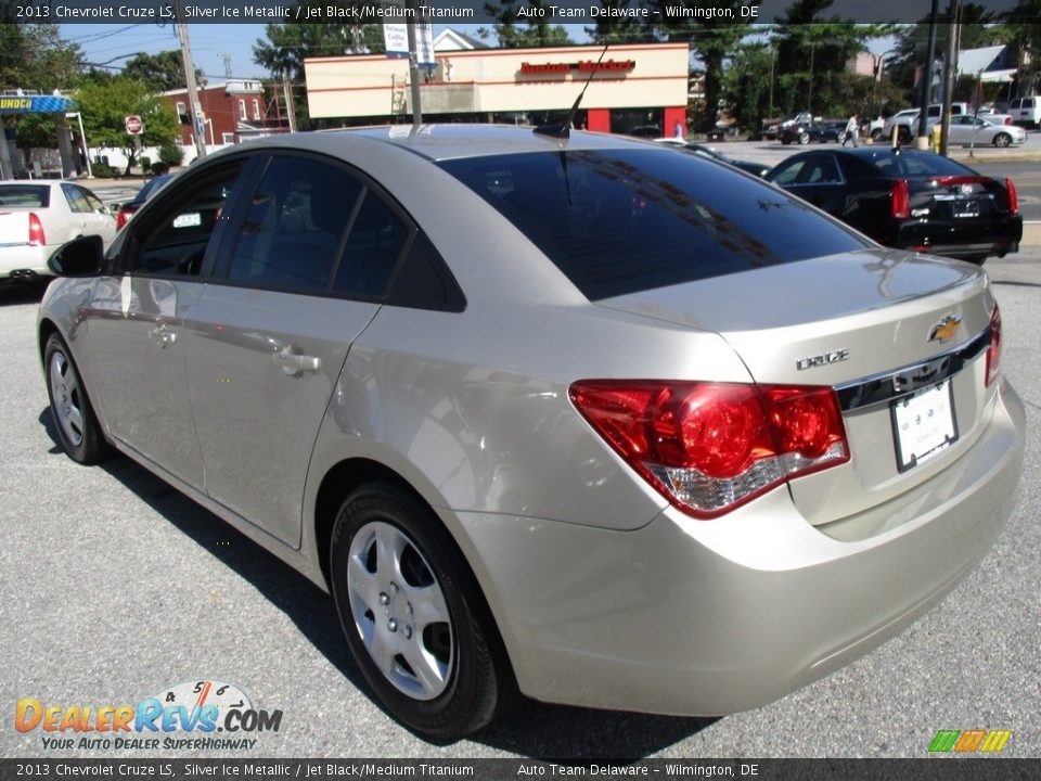 2013 Chevrolet Cruze LS Silver Ice Metallic / Jet Black/Medium Titanium Photo #4