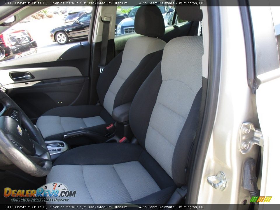 2013 Chevrolet Cruze LS Silver Ice Metallic / Jet Black/Medium Titanium Photo #10