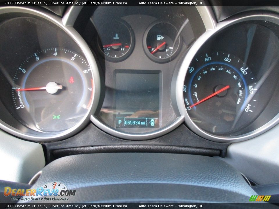 2013 Chevrolet Cruze LS Silver Ice Metallic / Jet Black/Medium Titanium Photo #13