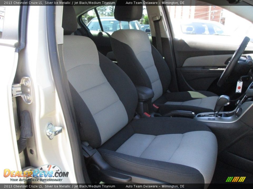 2013 Chevrolet Cruze LS Silver Ice Metallic / Jet Black/Medium Titanium Photo #18