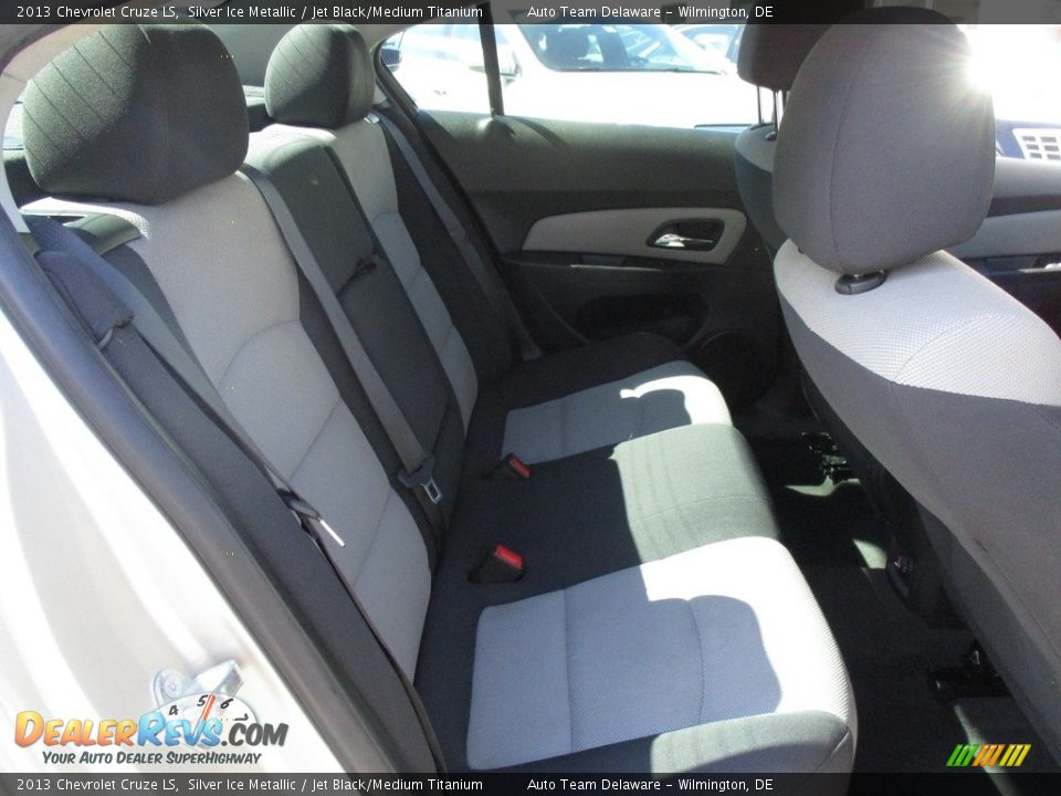 2013 Chevrolet Cruze LS Silver Ice Metallic / Jet Black/Medium Titanium Photo #20
