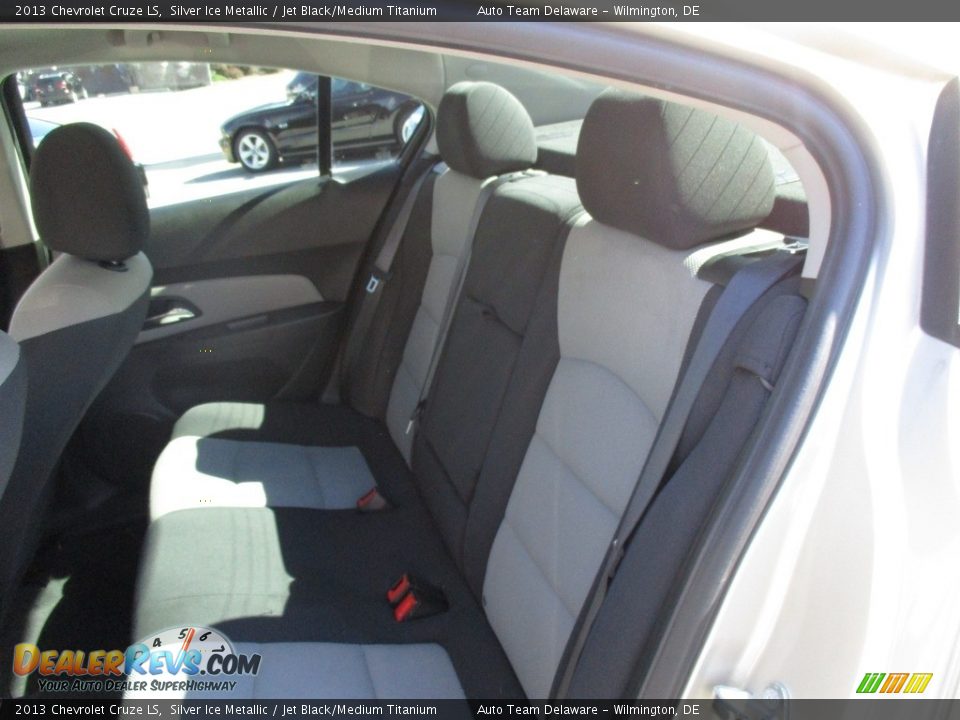 2013 Chevrolet Cruze LS Silver Ice Metallic / Jet Black/Medium Titanium Photo #21
