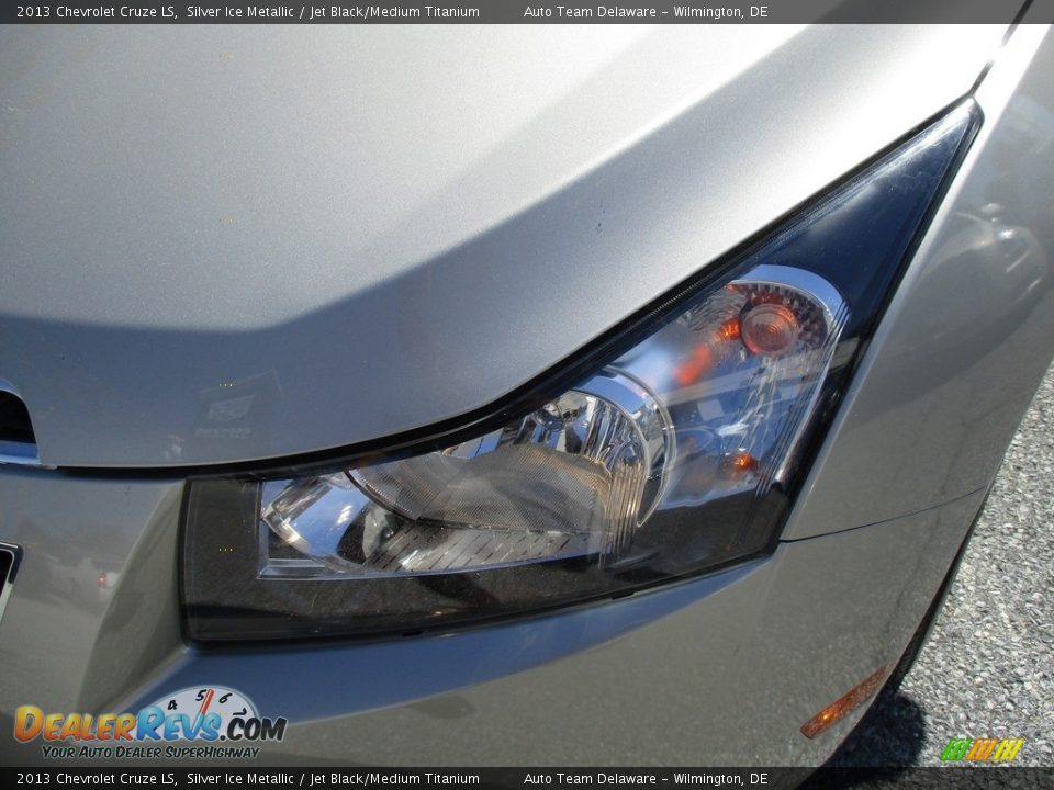 2013 Chevrolet Cruze LS Silver Ice Metallic / Jet Black/Medium Titanium Photo #27