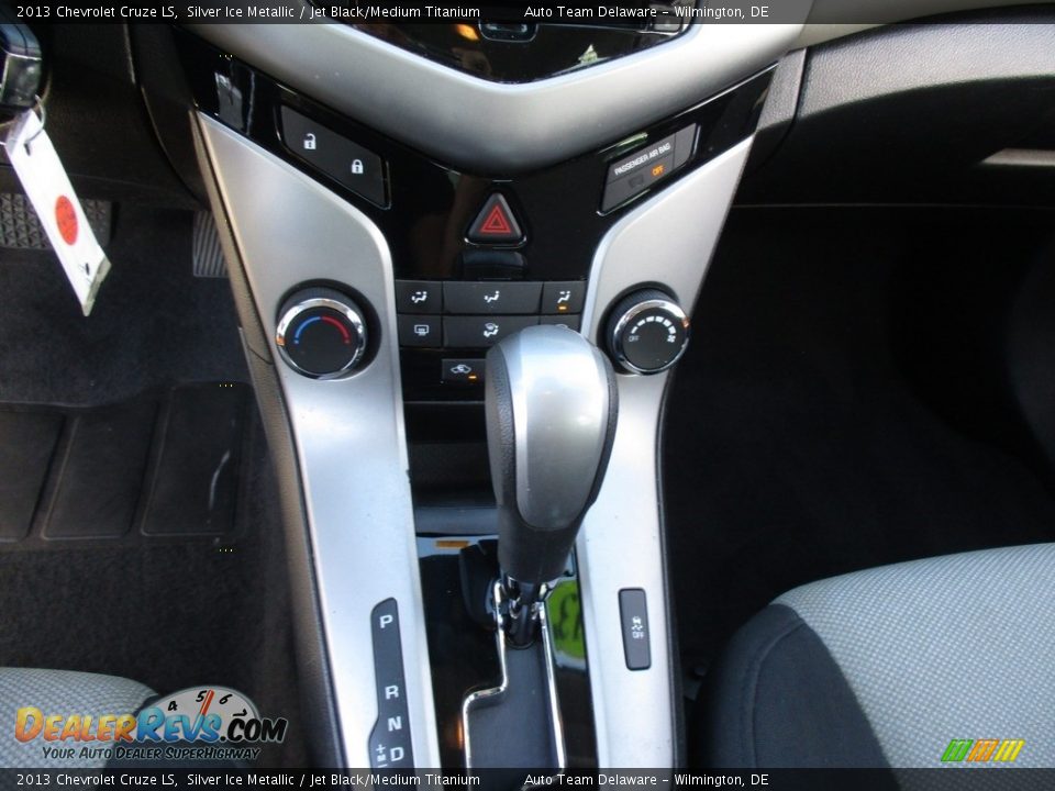 2013 Chevrolet Cruze LS Silver Ice Metallic / Jet Black/Medium Titanium Photo #35