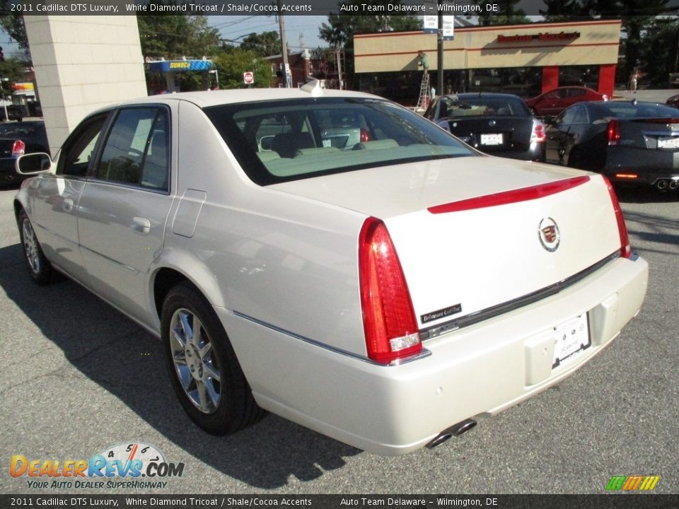 2011 Cadillac DTS Luxury White Diamond Tricoat / Shale/Cocoa Accents Photo #4